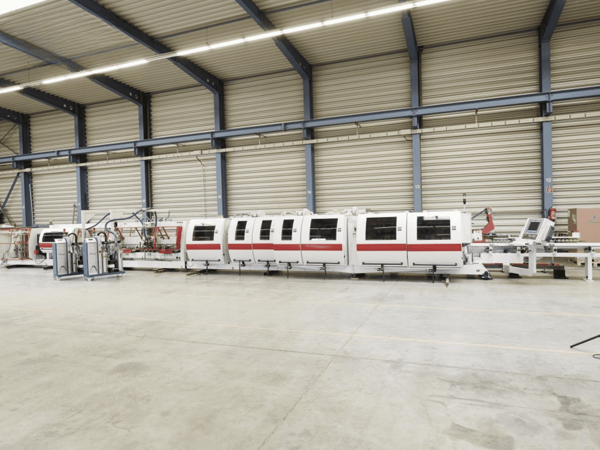 Čelní pohled na WEHRMANN Combima /K/I/R80/1260/V stroj