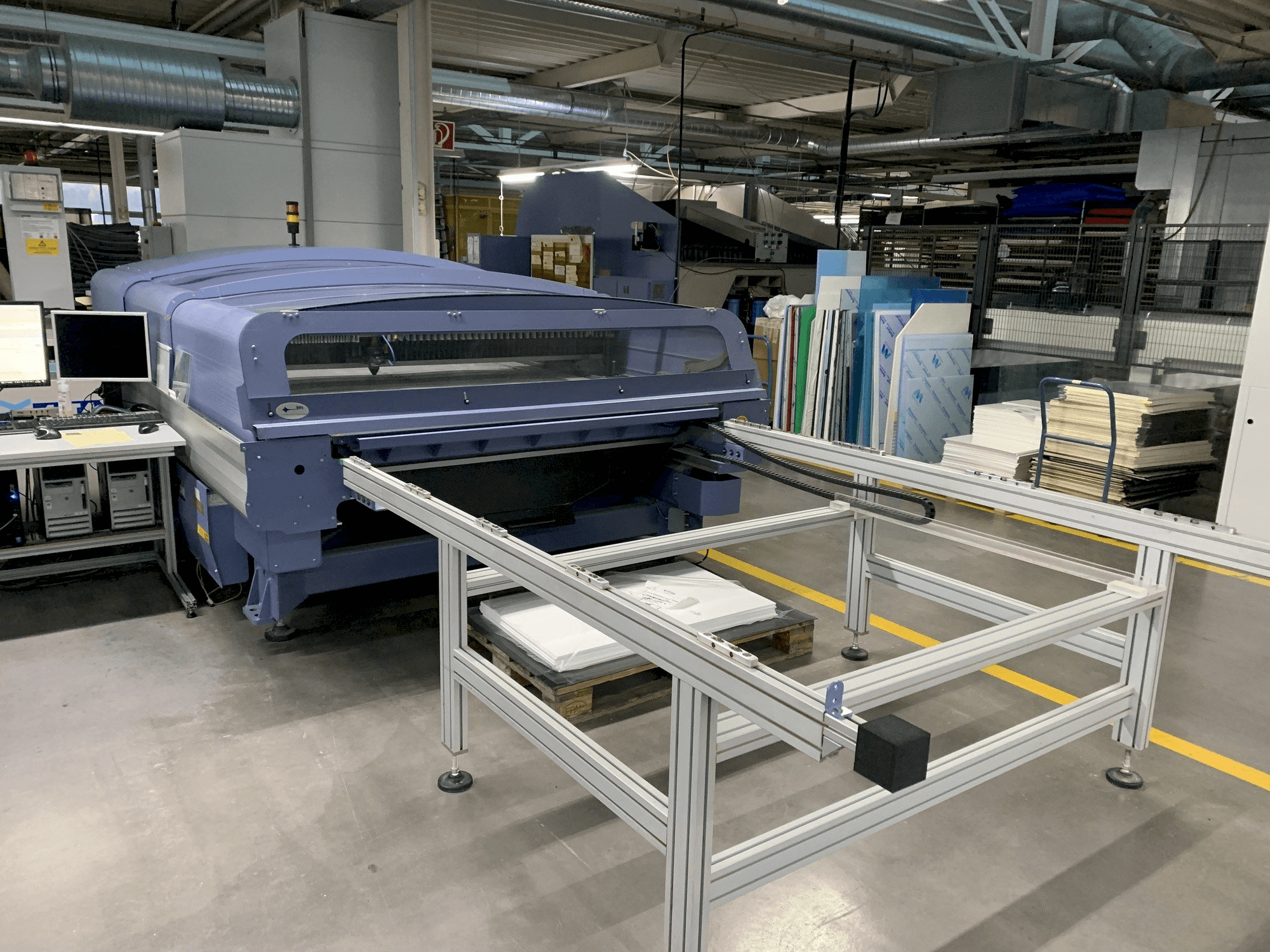 Čelní pohled na SEI MERCURY 603 1520 350W stroj